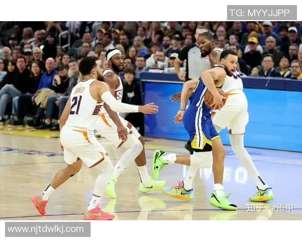 勇士96-110热火 球员评价:3人良好,1人及格,5人崩盘 勇士96-110热火 球员评价:3人良好,1人及格,5人崩盘