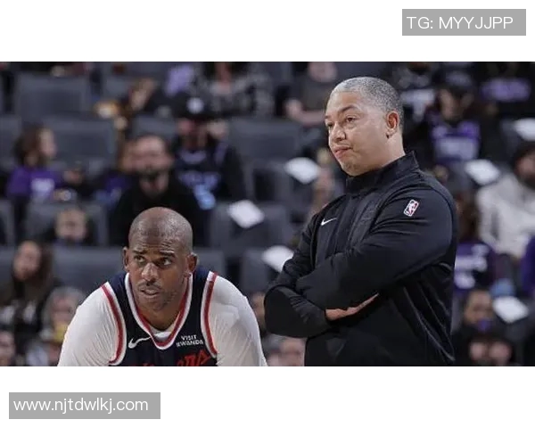 保罗遭清洗后续:泰伦-卢公开辟谣 科林斯透露目前队内安静了很多 保罗遭清洗后续:泰伦-卢公开辟谣 科林斯透露目前队内安静了很多