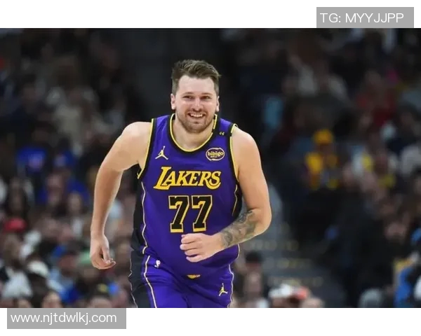 全明星球迷投票次轮结束，东契奇继续领跑，詹姆斯排名得到提升