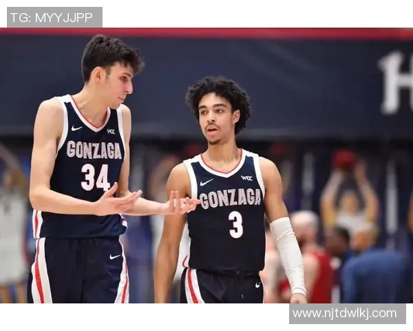 内姆布哈德单节独得11分,三节战罢已经砍下27分 内姆布哈德单节独得11分,三节战罢已经砍下27分